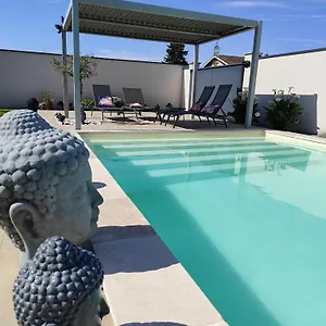  Hébergement de vacances La D'a-mours France